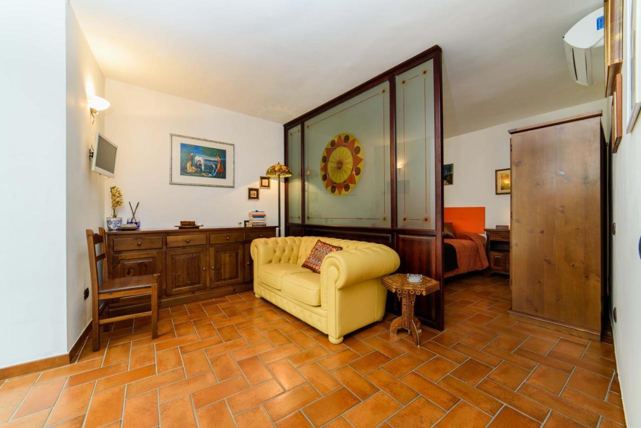 Dimora Bibbo Apartment ซาแลร์โน ภายนอก รูปภาพ