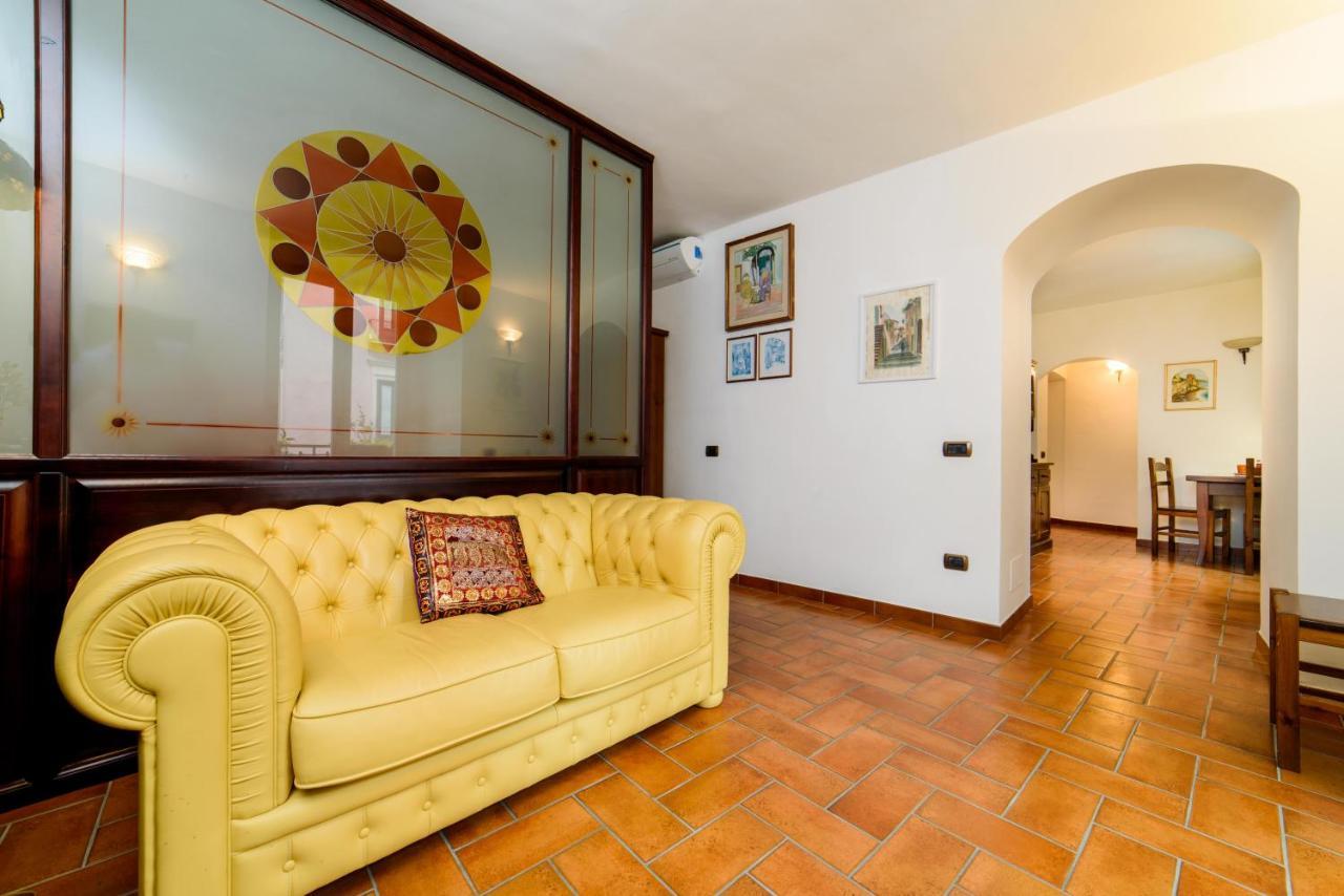 Dimora Bibbo Apartment ซาแลร์โน ภายนอก รูปภาพ